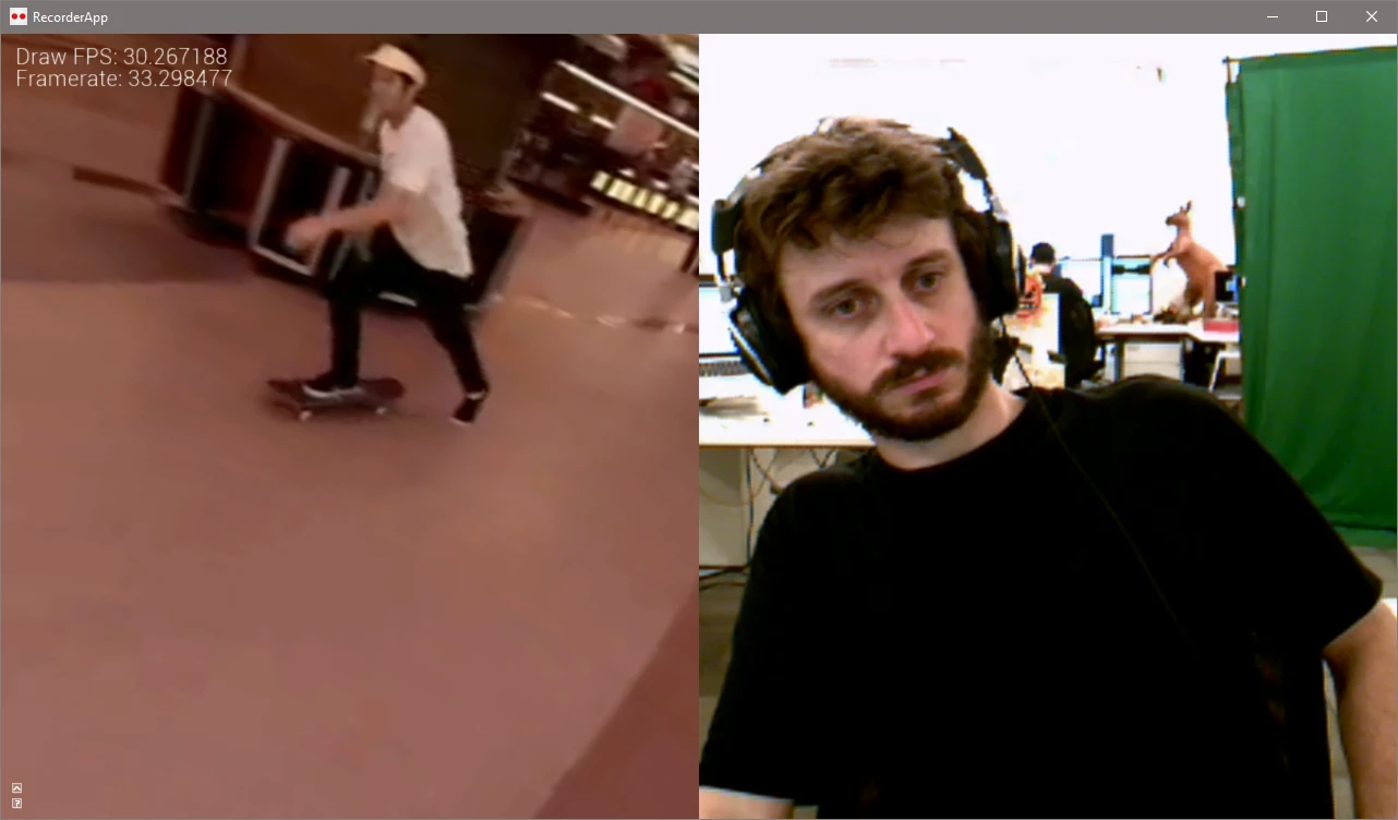 An example of a recorder taking place: the user's view on the left, and the user on the right. Since I'm just testing, I'm not using the Rift.