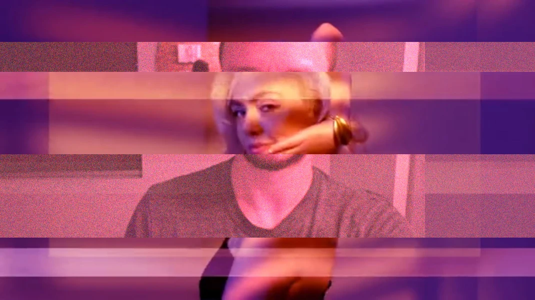 Effect using webcam content, mouse interaction, shaders and color blending